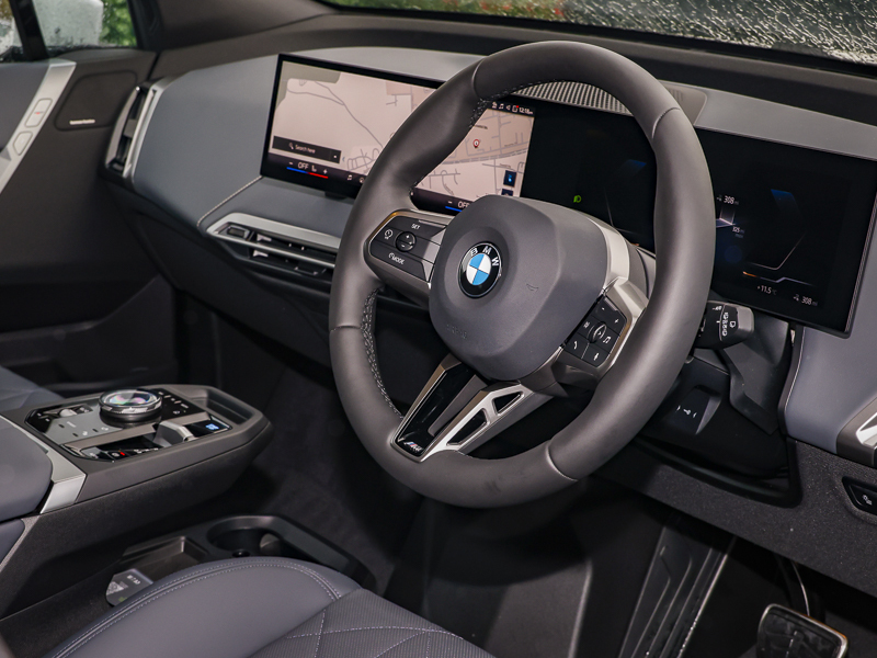 BMW iX 300Kw Xdrive45 M Sport 101Kwh White #6