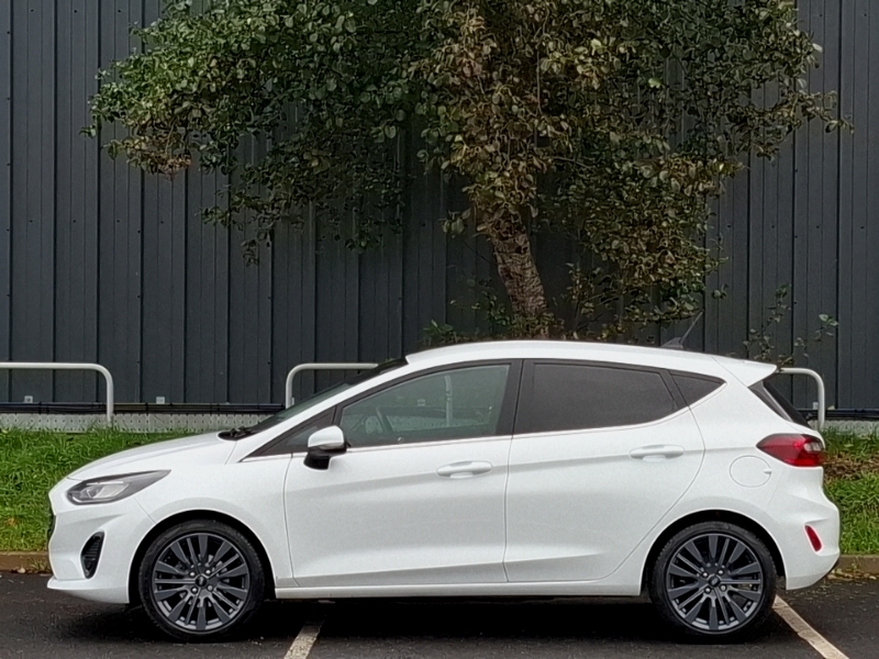 Ford Fiesta 1.0 Ecoboost Hbd Mhev 155 Titanium Vignale SA72OXW White #4