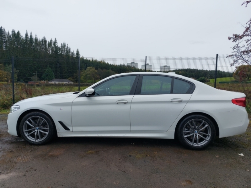 BMW 5 Series 520D Xdrive M Sport YB18EUP White #4