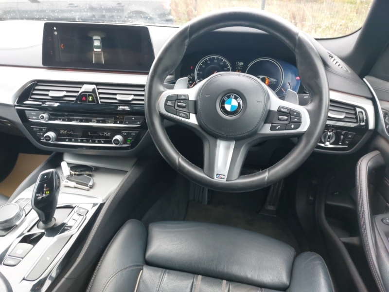 BMW 5 Series 520D Xdrive M Sport YB18EUP White #3