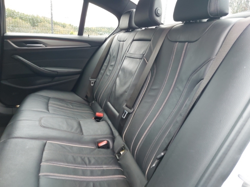 BMW 5 Series 520D Xdrive M Sport YB18EUP White #6