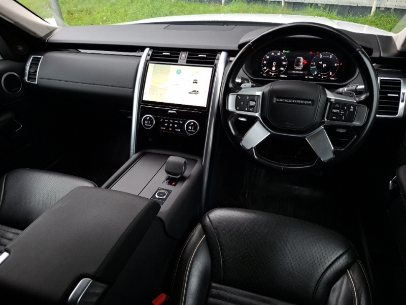Land Rover Discovery 3.0 D300 Hse Commercial LJ71ZKB White #3