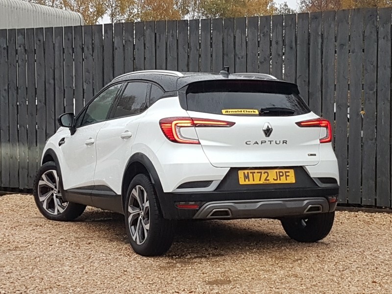 Renault Captur 1.3 Mild Hybrid 140 R.s. Line White #2