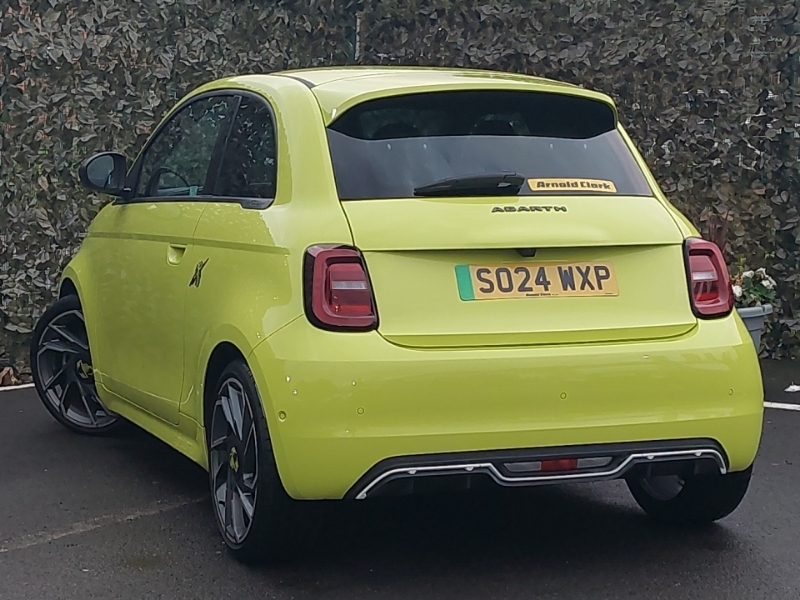 Abarth 500 114Kw Turismo 42.2Kwh Green #2