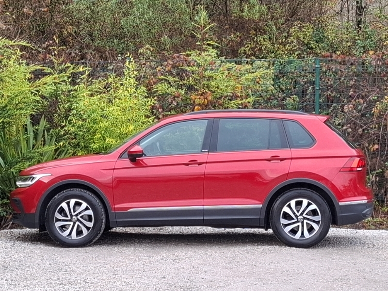 Volkswagen Tiguan 1.5 Tsi 150 Active Dsg YR22YSJ Red #4