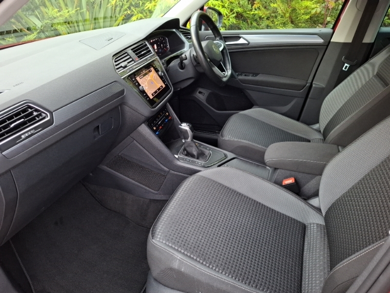 Volkswagen Tiguan 1.5 Tsi 150 Active Dsg YR22YSJ Red #5