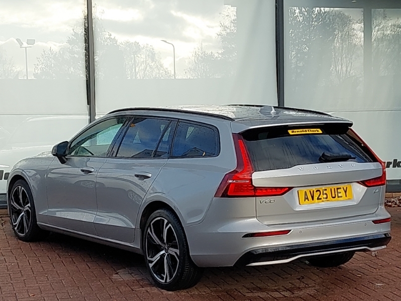 Volvo V60 2.0 B4p Plus Dark 7 Speed AV25UEY Silver #2