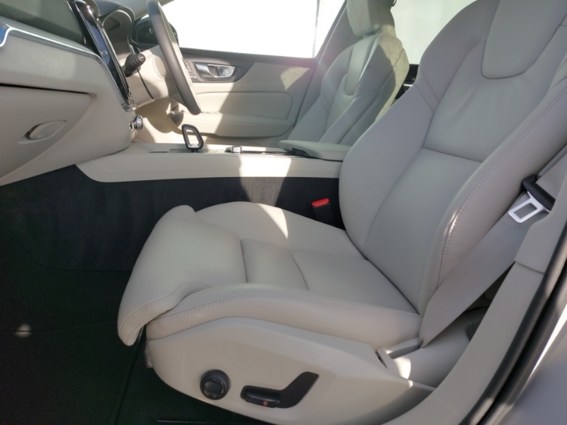 Volvo V60 2.0 B4p Plus Dark 7 Speed AV25UEY Silver #5