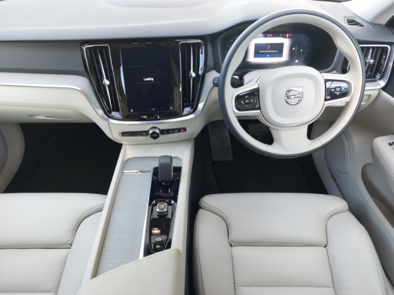 Volvo V60 2.0 B4p Plus Dark 7 Speed AV25UEY Silver #3