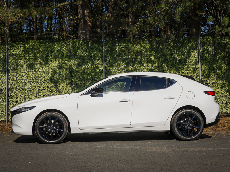 Mazda 3 2.5 E-skyactiv G Mhev 140 Homura White #4