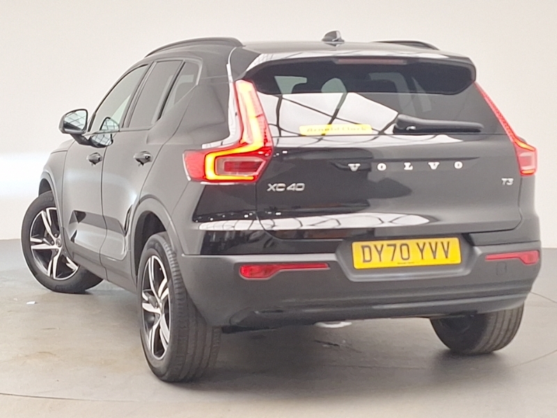 Volvo XC40 1.5 T3 163 R Design DY70YVV Black #2