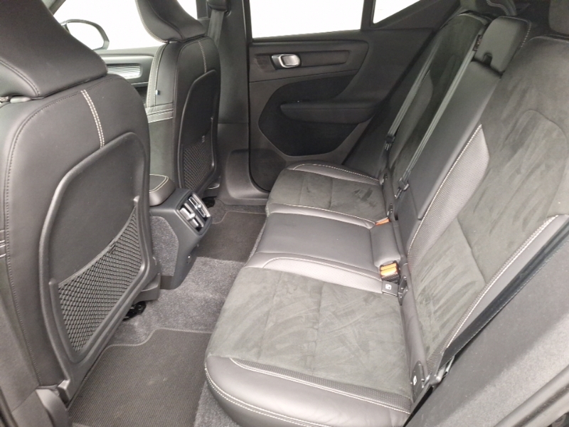 Volvo XC40 1.5 T3 163 R Design DY70YVV Black #6