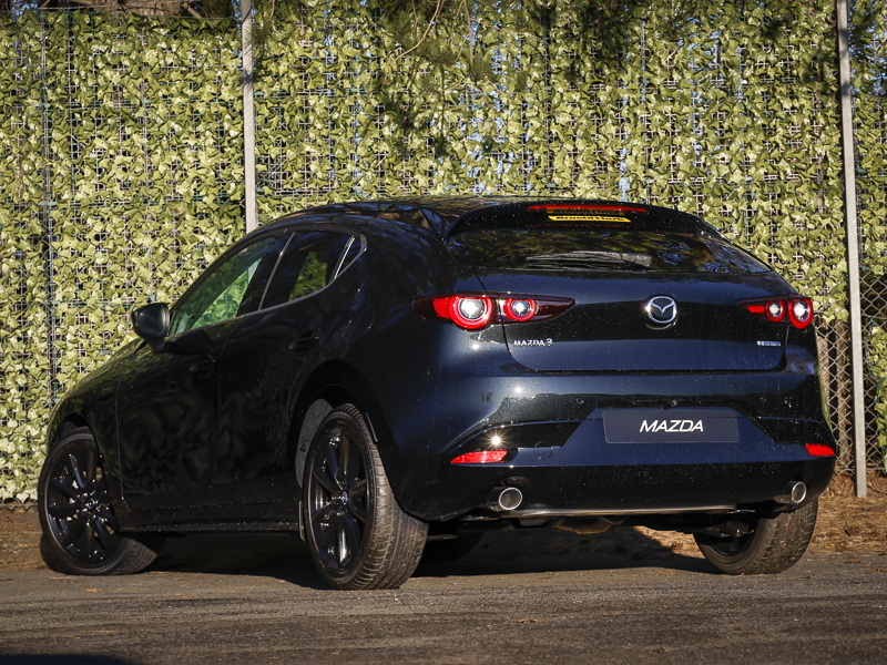 Mazda 3 2.5 E-skyactiv G Mhev 140 Homura Black #2