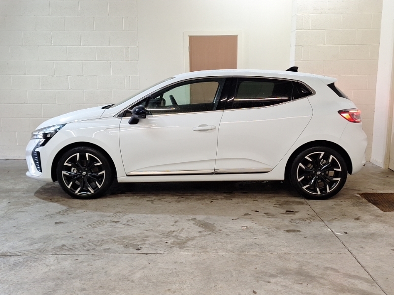Renault Clio 1.6 E-tech Full Hybrid 145 Techno White #4