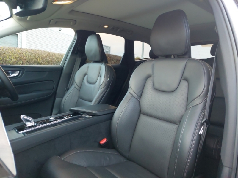 Volvo XC60 2.0 B5p Ultra Dark Awd Geartronic LB25KNS Grey #5