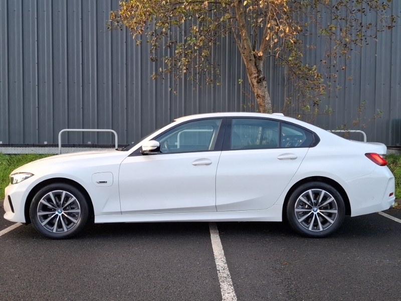 BMW 3 Series 330E Sport Step White #4