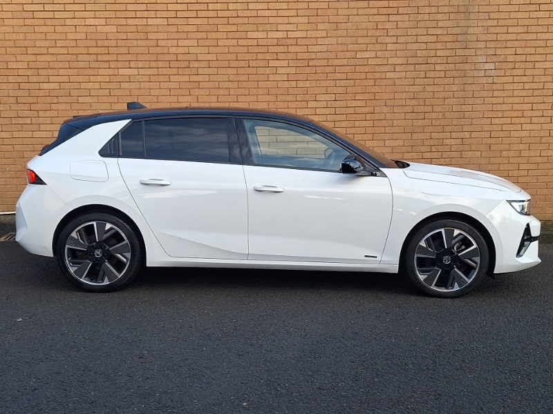 Vauxhall Astra 115Kw Ultimate 54Kwh CY73FFL White #4
