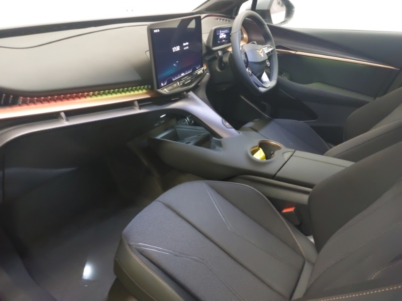 Cupra Tavascan 210Kw V1 77Kwh White #5