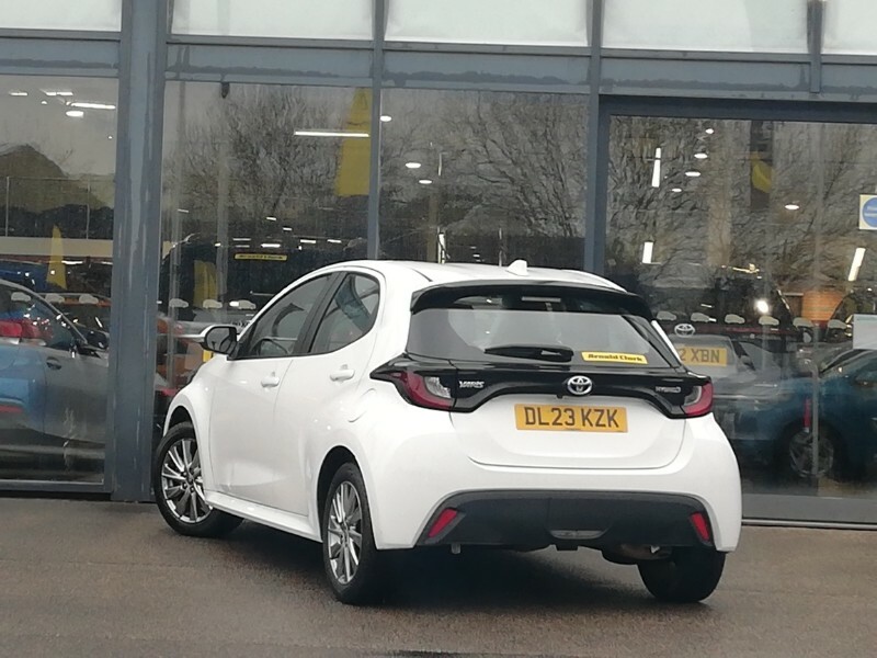 Toyota Yaris 1.5 Hybrid Icon Cvt DL23KZK White #2