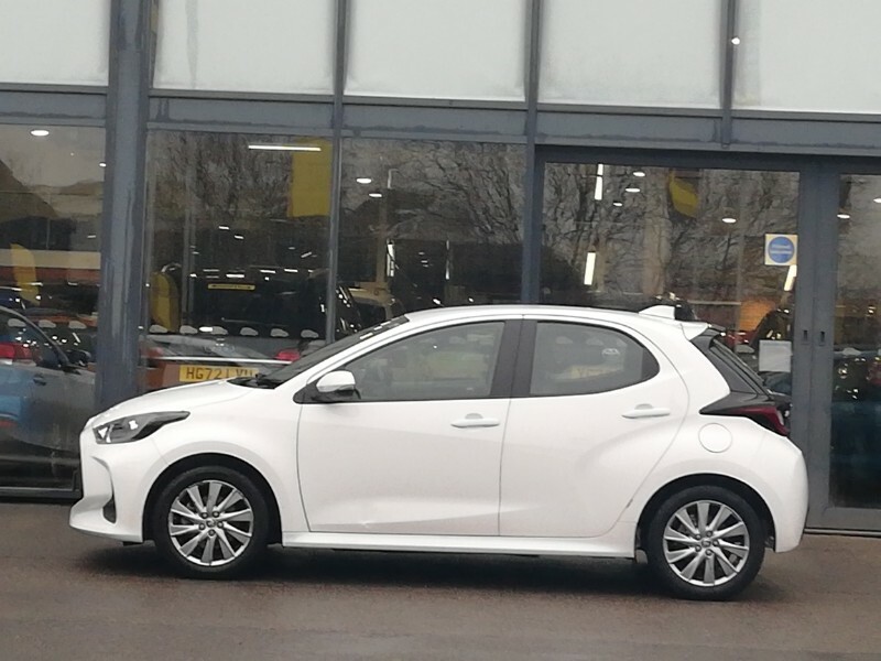 Toyota Yaris 1.5 Hybrid Icon Cvt DL23KZK White #4