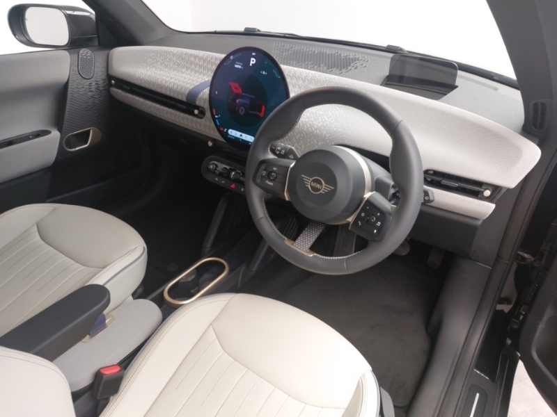 Mini Hatch 160Kw Se Exclusive 54Kwh Black #6