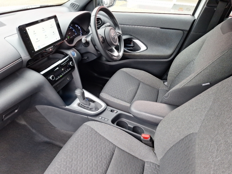 Toyota Yaris Cross 1.5 Hybrid Design Cvt WR71SXY White #5