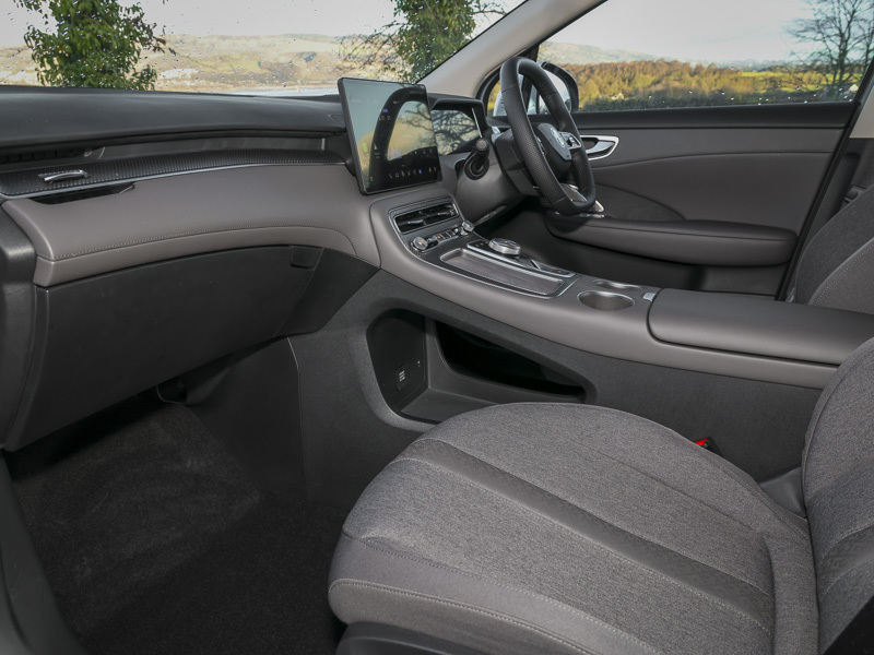 MG MGS6 180Kw Se Ev Long Range 77Kwh White #5