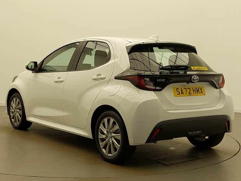 Toyota Yaris 1.5 Hybrid Icon Cvt SA72HMX White #2