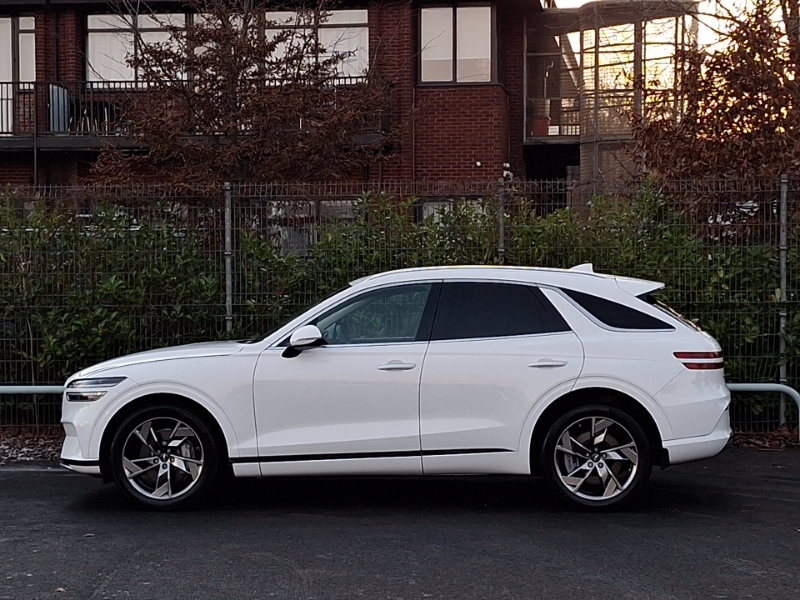 Genesis GV70 360Kw Sport 77Kwh Awd White #4