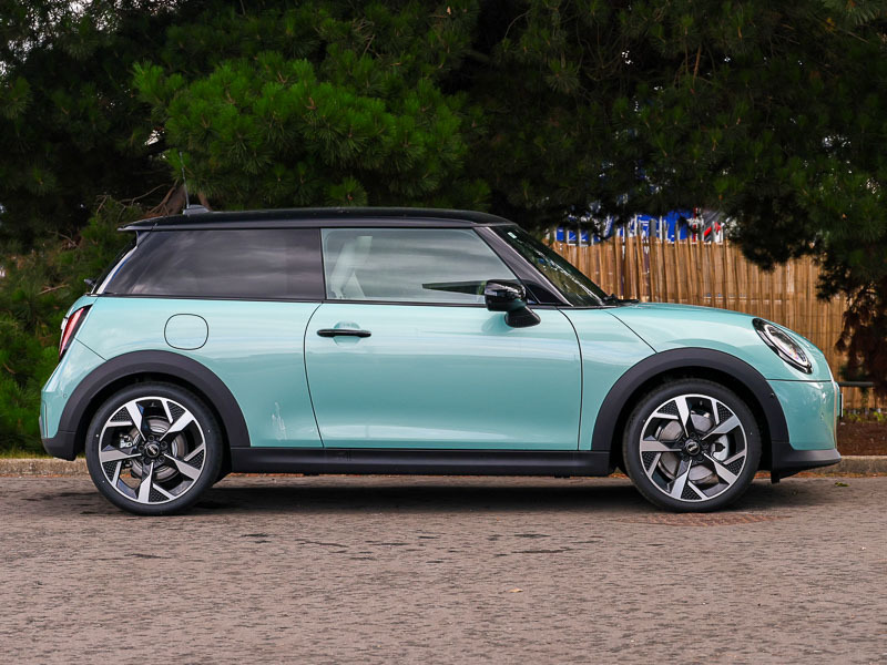 Mini Hatch 1.5 C Exclusive YL25AZG Green #3