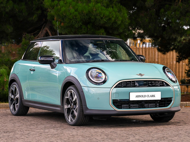 Mini Hatch 1.5 C Exclusive Green