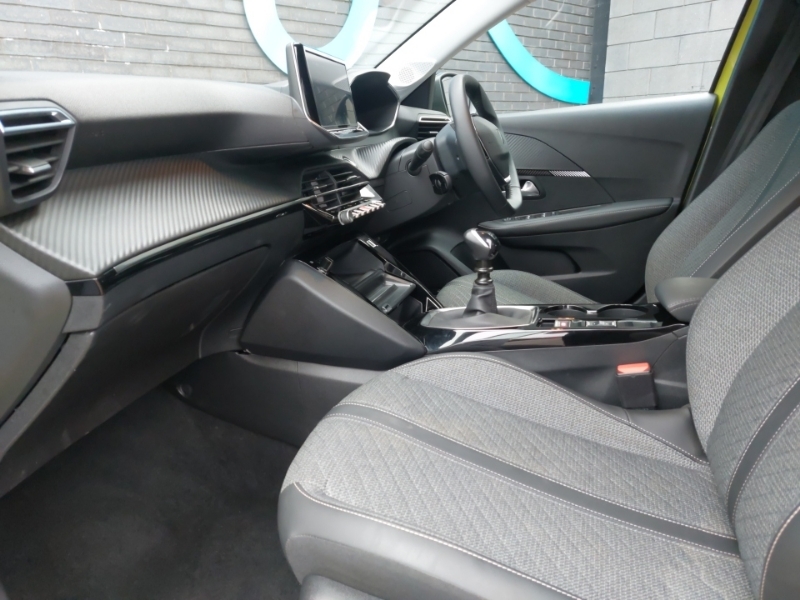 Peugeot 208 1.2 Puretech 100 Allure MH25HFR Yellow #5