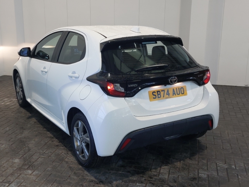 Toyota Yaris 1.5 Hybrid Icon Cvt SB74AUO White #2
