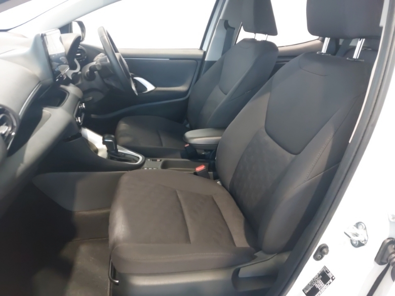 Toyota Yaris 1.5 Hybrid Icon Cvt SB74AUO White #5