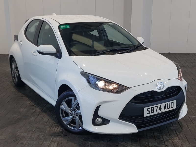 Toyota Yaris 1.5 Hybrid Icon Cvt White