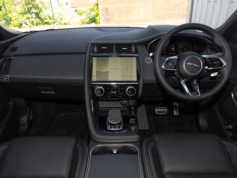 Jaguar E-Pace 1.5 P300e R-dynamic S White #3