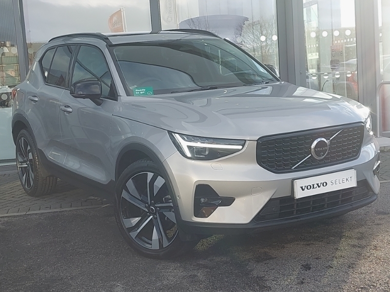 Volvo XC40 2.0 B4p Ultra Dark Silver