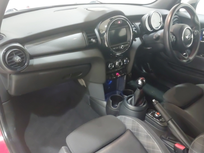 Mini Hatch 1.5 Cooper Sport II MM68MVF Red #5