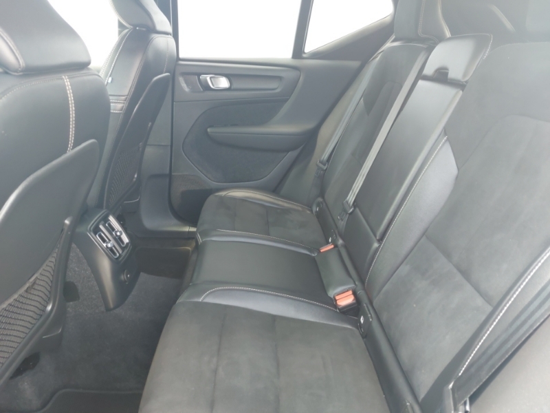 Volvo XC40 1.5 T5 Recharge Phev R Design Pro CN22USG Black #6