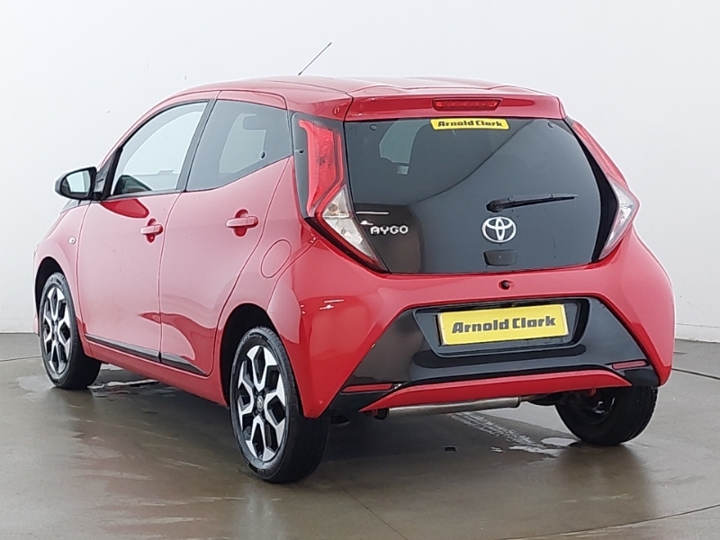 Toyota Aygo 1.0 Vvt-i X-trend OE19CFY Red #2