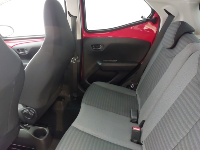 Toyota Aygo 1.0 Vvt-i X-trend OE19CFY Red #6