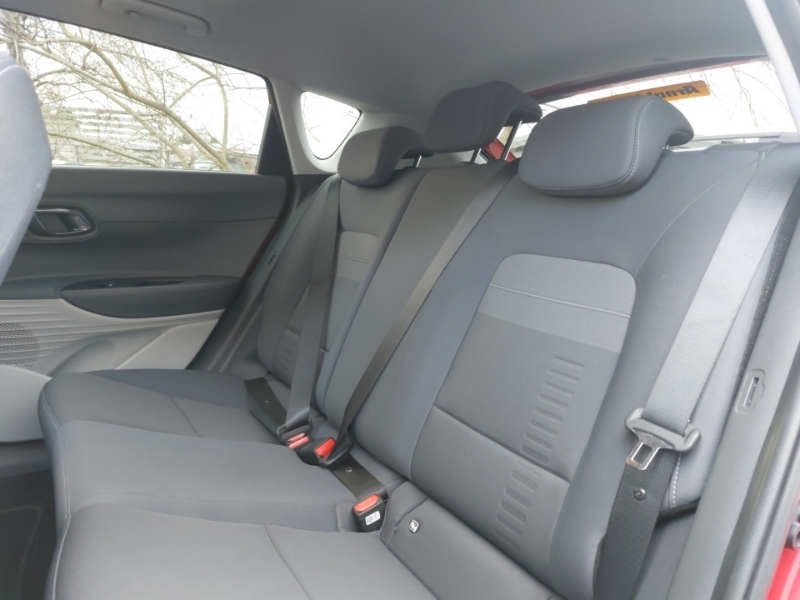 Hyundai Bayon 1.0 Tgdi Ultimate EA74CWN Red #6