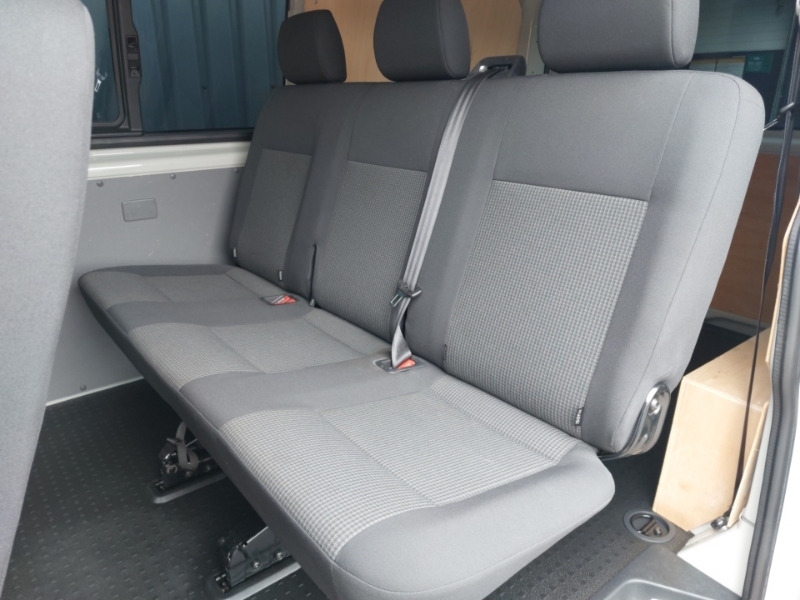 Volkswagen Transporter 2.0 Tdi 150 Startline Kombi Van VU72MDF Grey #6