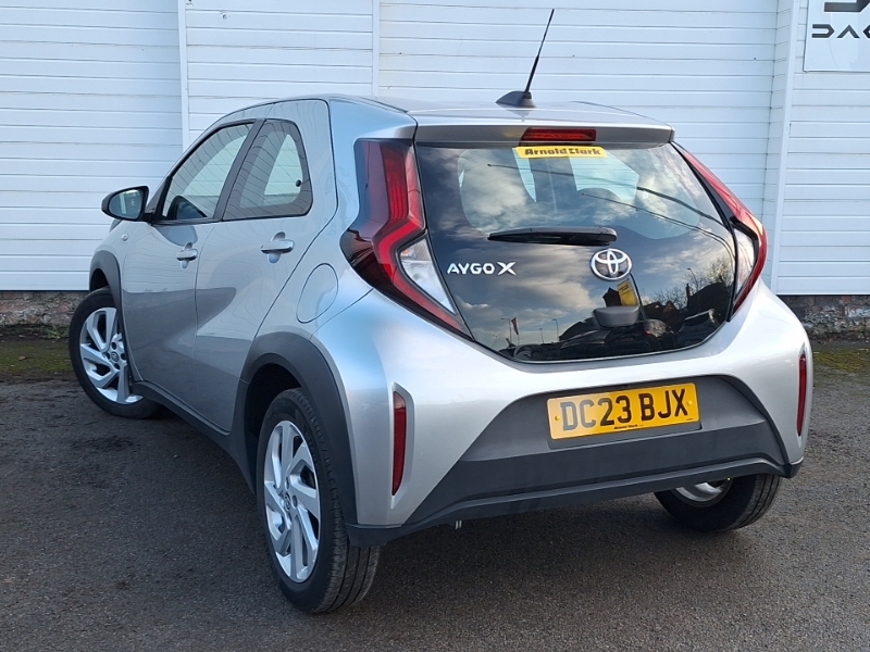 Toyota Aygo X 1.0 Vvt-i Pure DC23BJX Silver #2