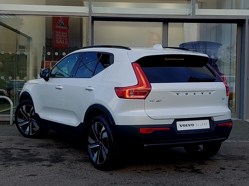 Volvo XC40 2.0 B4p Ultimate Dark White #2