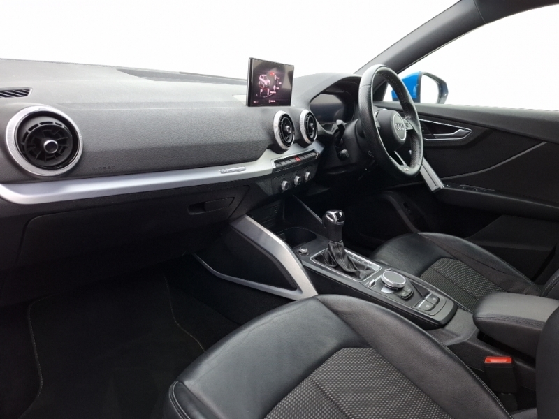 Audi Q2 35 Tfsi S Line S Tronic GF72HJJ Blue #5