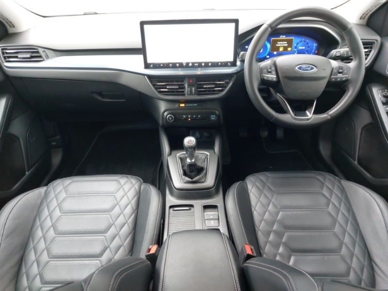Ford Focus 1.0 Ecoboost 125 Active X Edition PJ72NHP Black #3