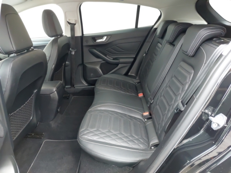 Ford Focus 1.0 Ecoboost 125 Active X Edition PJ72NHP Black #6