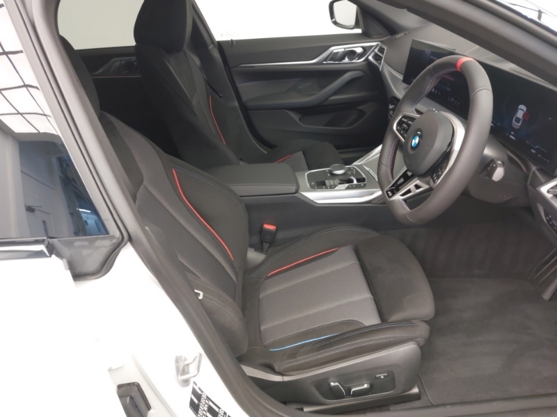 BMW 4 Series M440i Xdrive Mht 392 Step White #6