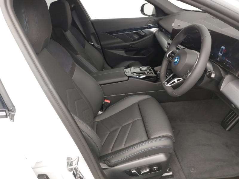 BMW 5 Series 530E M Sport CV63420 White #6